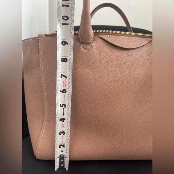 𝐀𝐧𝐲𝐚 𝐇𝐢𝐧𝐝𝐦𝐚𝐫𝐜𝐡 𝐏𝐮𝐫𝐬𝐞 - Picture 13 of 13